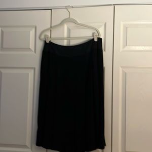 Talbots size 16 pleaded crêpe skirt fully lined.